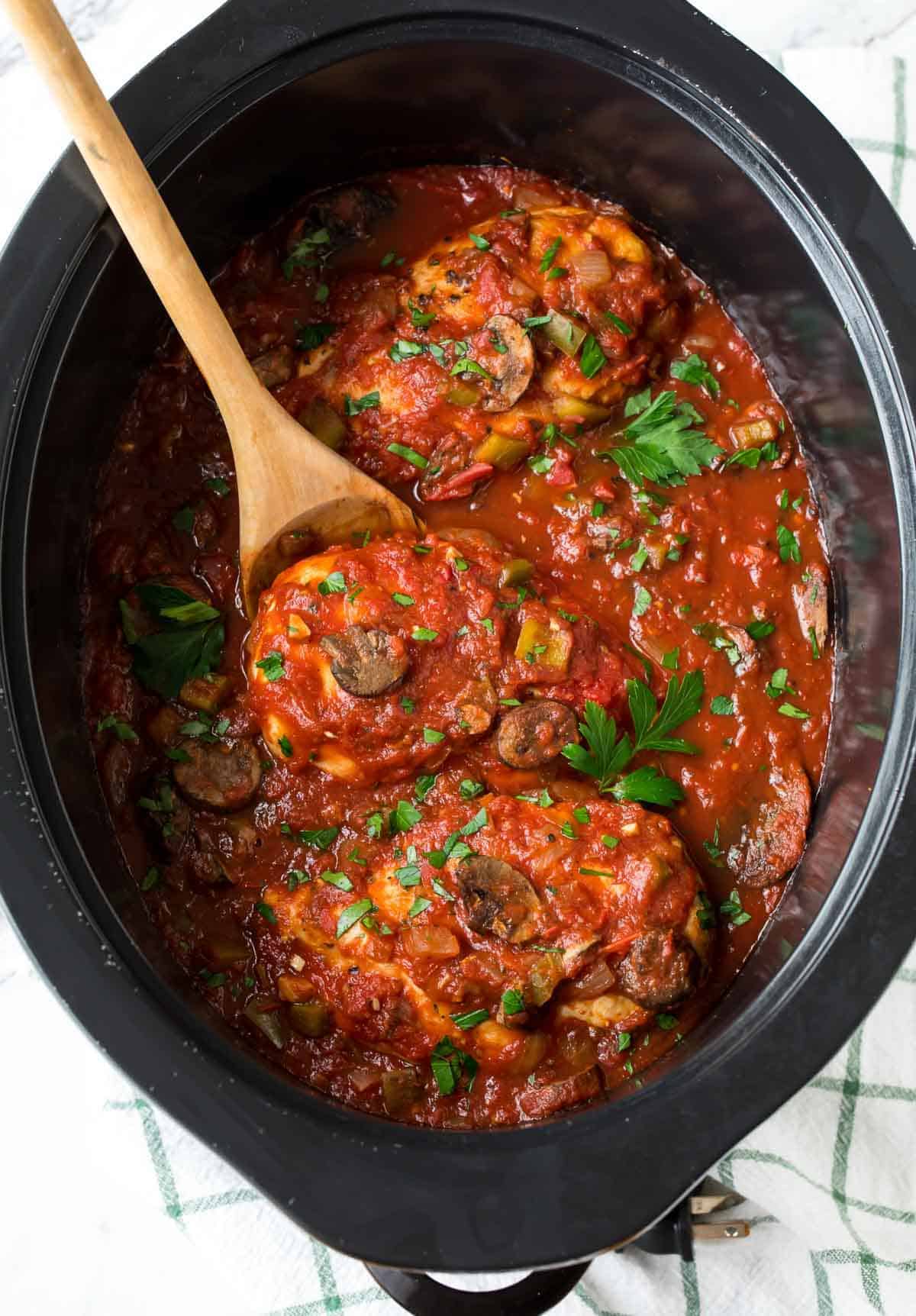 Slow Cooker Cacciatore: Melted Peppers & Wine-Infused Chicken
